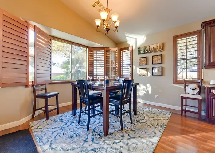 Outdoor Oasis W/ Private Pool! Escape Holiday home Casa Grande